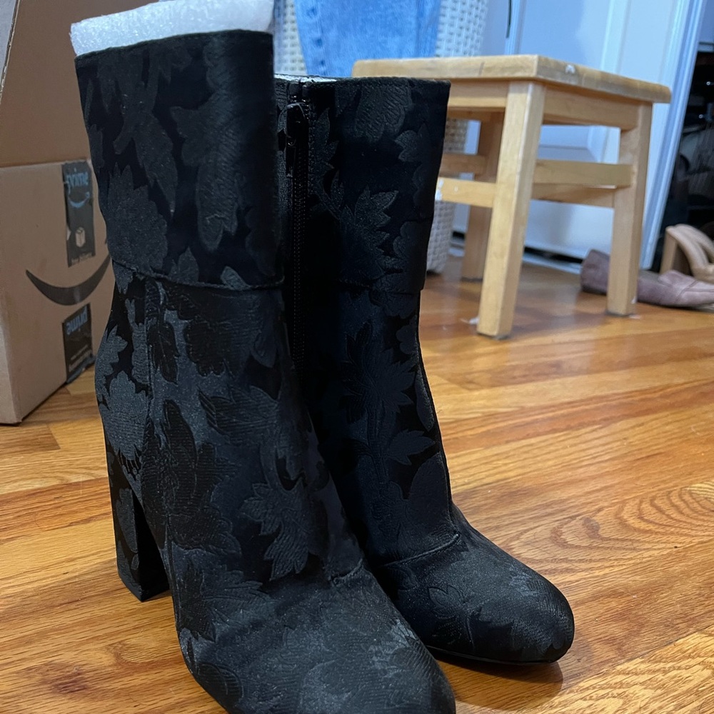 Steve Madden booties